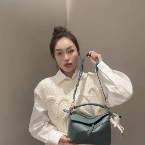 高仿羅意威/LOEWE 單肩包草綠色