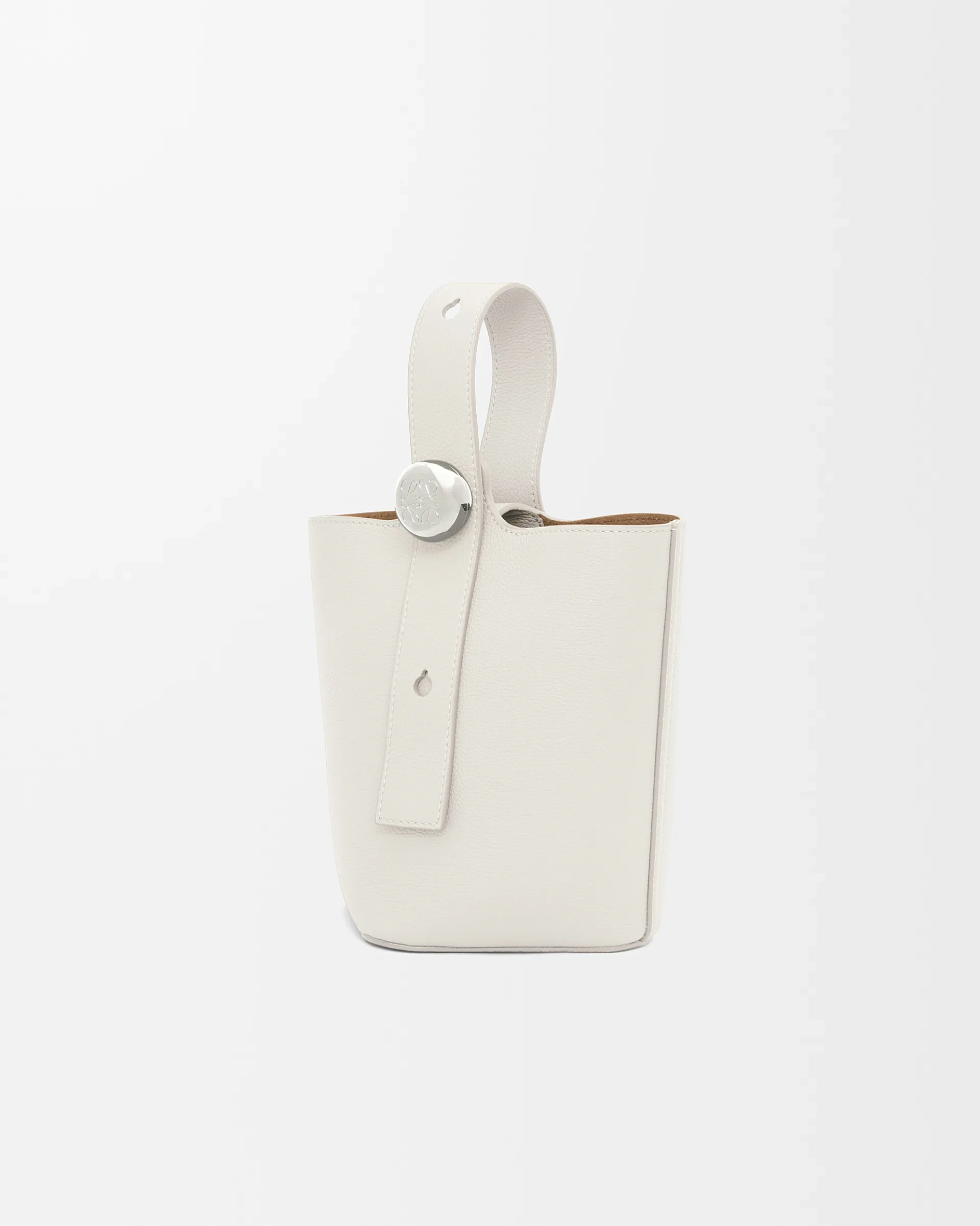 Loewe-羅意威 Pebble Bucket 系列 柔白色迷你柔軟粒面牛皮革斜挎水桶手袋 1 Loewe-羅意威 Pebble Bucket 系列 柔白色迷你柔軟粒面牛皮革斜挎水桶手袋