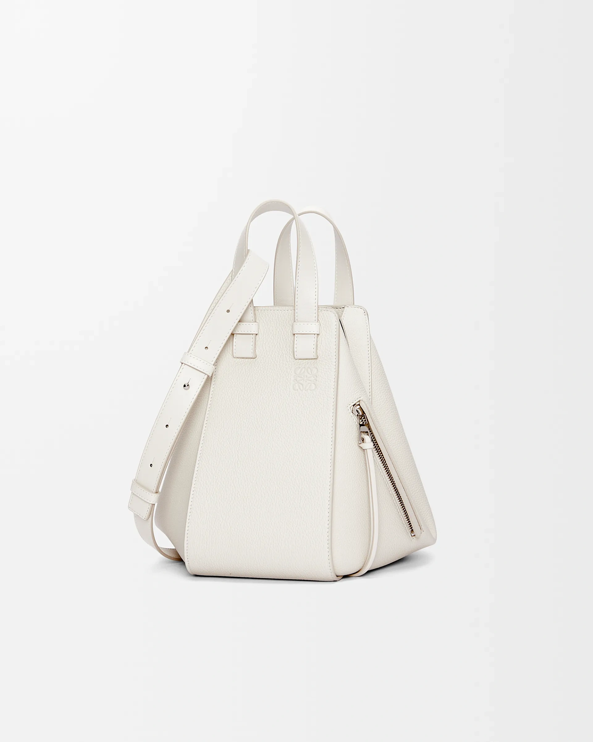 Loewe-羅意威 Hammock 系列 柔白色小號柔軟粒面牛皮革肩背包 1 Loewe-羅意威 Hammock 系列 柔白色小號柔軟粒面牛皮革肩背包