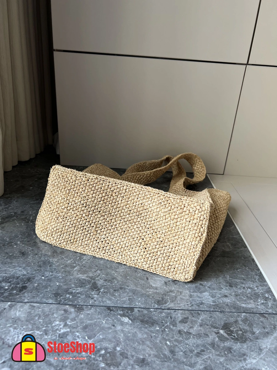 Loewe-羅意威 Font Tote 系列 自然色中號酒椰纖維斜挎包 7 Loewe-羅意威 Font Tote 系列 自然色中號酒椰纖維斜挎包
