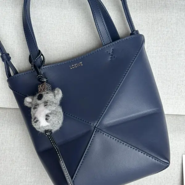Loewe-羅意威 深邃藍中號亮面牛皮革 Puzzle Fold 購物袋