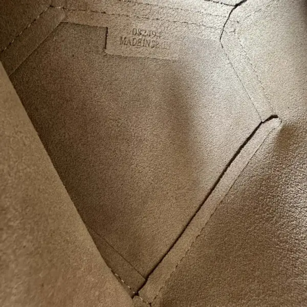 Loewe-羅意威 深邃藍中號亮面牛皮革 Puzzle Fold 購物袋