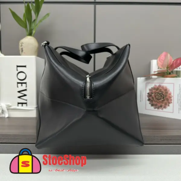 Loewe-羅意威 黑色特大號亮面牛皮革 Puzzle Fold 購物袋