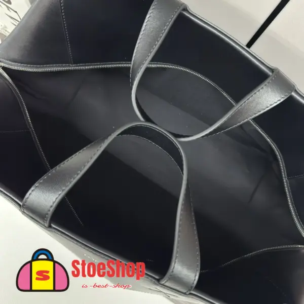 Loewe-羅意威 黑色特大號亮面牛皮革 Puzzle Fold 購物袋