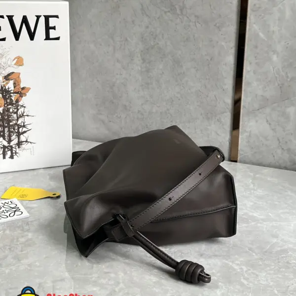Loewe-羅意威 Flamenco 系列中號肩背手拿包 巧克力色 納帕牛皮革