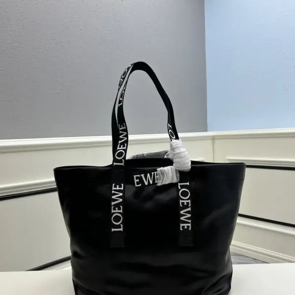 Loewe-羅意威 黑色紙紋牛皮革 Fold Shopper 購物袋