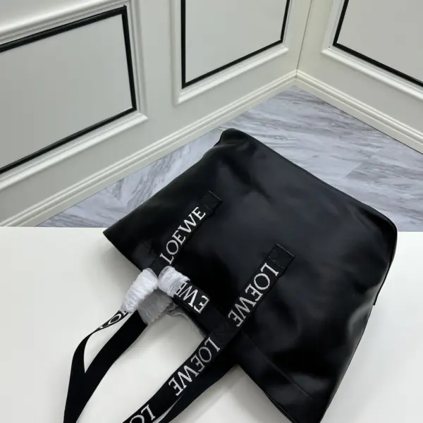 Loewe-羅意威 黑色紙紋牛皮革 Fold Shopper 購物袋