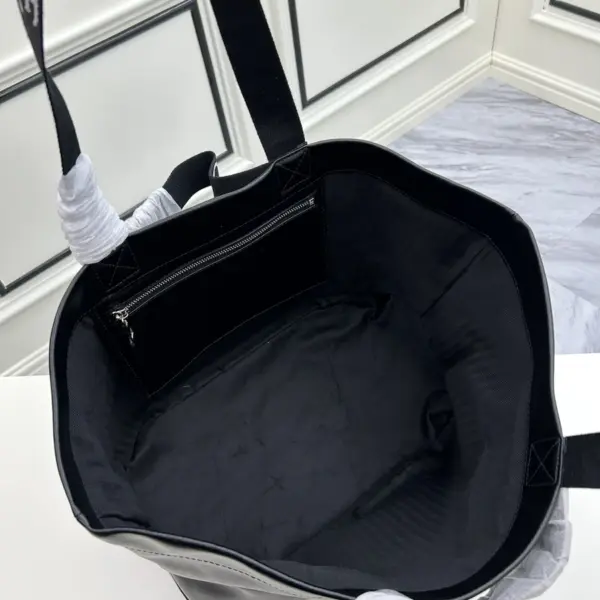 Loewe-羅意威 黑色紙紋牛皮革 Fold Shopper 購物袋