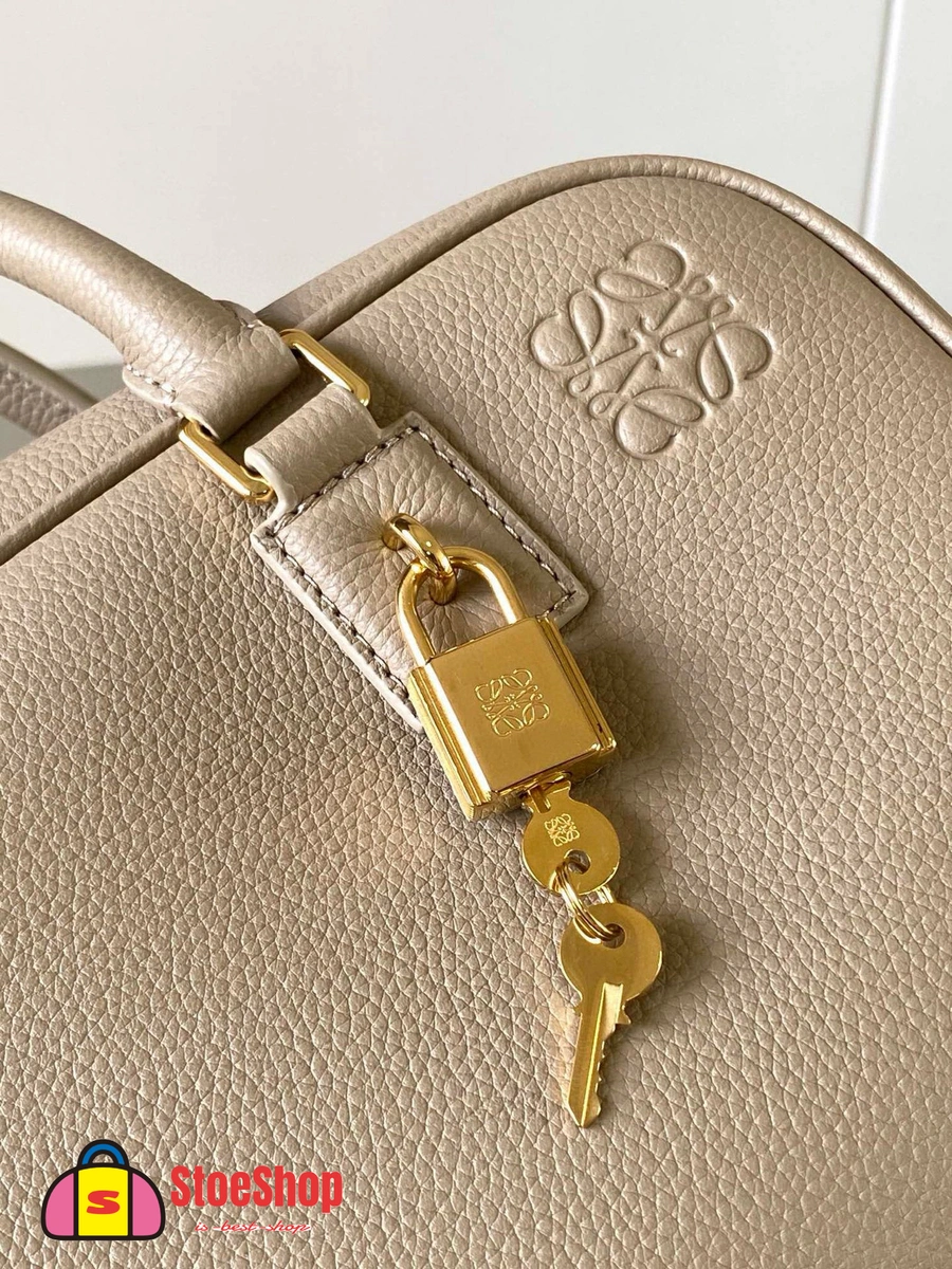 Loewe-羅意威 Amazona 28 系列 沙色柔軟粒面牛皮革手拿包 8 Loewe-羅意威 Amazona 28 系列 沙色柔軟粒面牛皮革手拿包