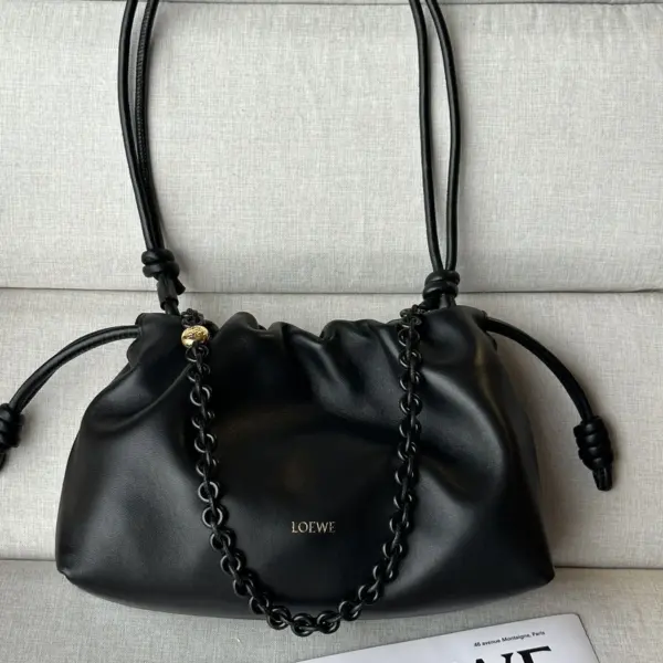 Loewe-羅意威 Flamenco Purse 系列 黑色中號柔軟納帕羊皮革手拿包