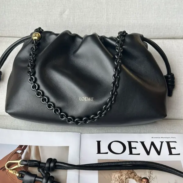 Loewe-羅意威 Flamenco Purse 系列 黑色中號柔軟納帕羊皮革手拿包