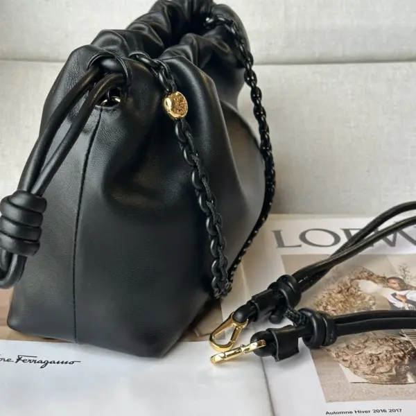 Loewe-羅意威 Flamenco Purse 系列 黑色中號柔軟納帕羊皮革手拿包