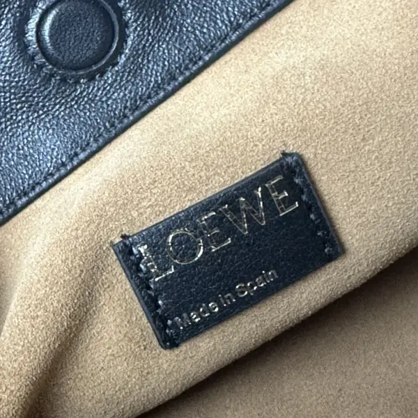 Loewe-羅意威 Flamenco Purse 系列 黑色中號柔軟納帕羊皮革手拿包