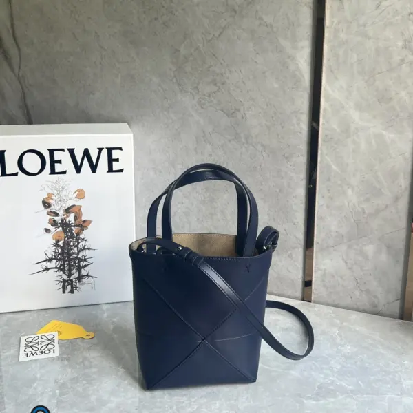 Loewe-羅意威 深邃藍迷你亮面牛皮革 Puzzle Fold 斜挎包