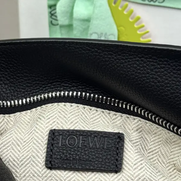 Loewe-羅意威 黑色小號粒面牛皮革 Puzzle 腰包