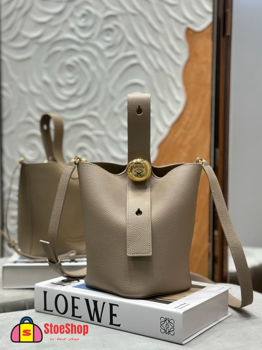 Loewe-羅意威 Pebble Bucket 系列 沙色迷你柔軟粒面牛皮革斜挎水桶手袋 2 Loewe-羅意威 Pebble Bucket 系列 沙色迷你柔軟粒面牛皮革斜挎水桶手袋