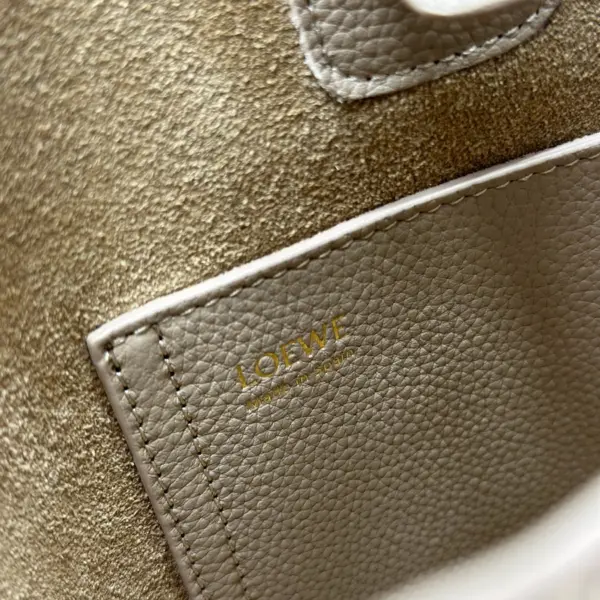 Loewe-羅意威 Pebble Bucket 系列 沙色迷你柔軟粒面牛皮革斜挎水桶手袋 19 Loewe-羅意威 Pebble Bucket 系列 沙色迷你柔軟粒面牛皮革斜挎水桶手袋