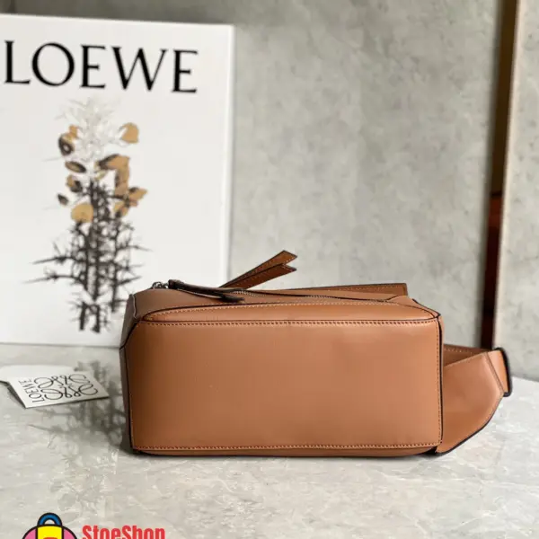 Loewe-羅意威 棕褐色小號經典牛皮革 Puzzle 腰包