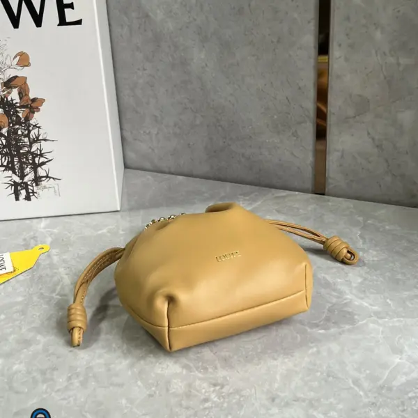 Loewe-羅意威 沙漠黃迷你柔軟納帕羊皮革 Flamenco Purse 肩背包