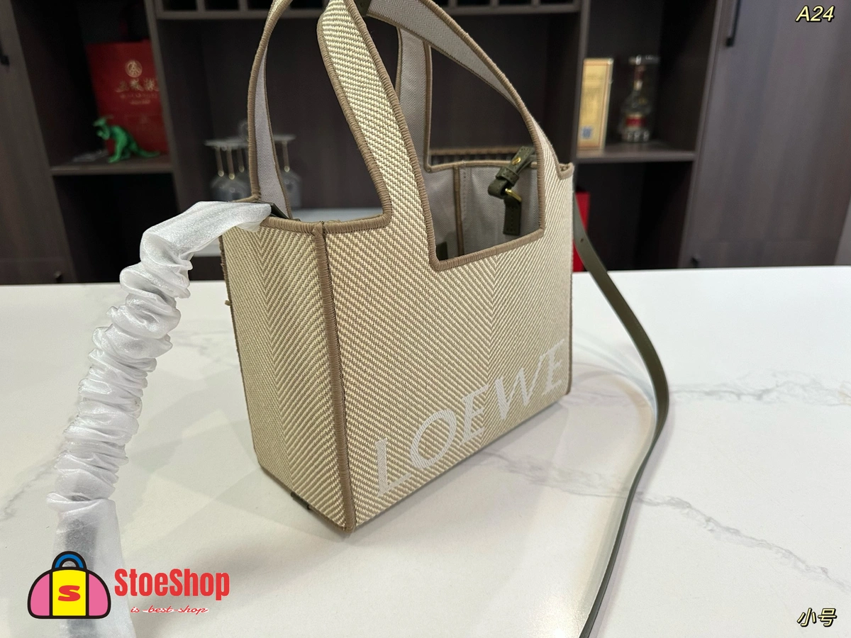 Loewe-羅意威 Font Tote 系列 亞麻原色中號提花帆布購物袋 6 Loewe-羅意威 Font Tote 系列 亞麻原色中號提花帆布購物袋