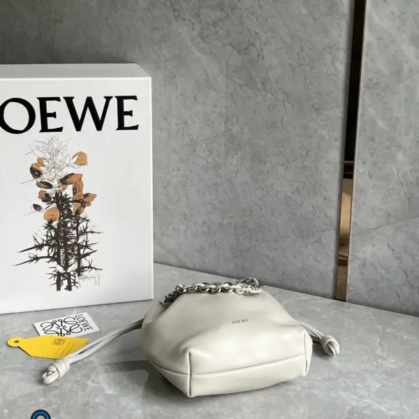 Loewe-羅意威 海鹽白迷你柔軟納帕羊皮革 Flamenco Purse 肩背包
