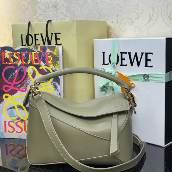 Loewe-羅意威 桉樹綠小號經典牛皮革 Puzzle Edge 肩背包