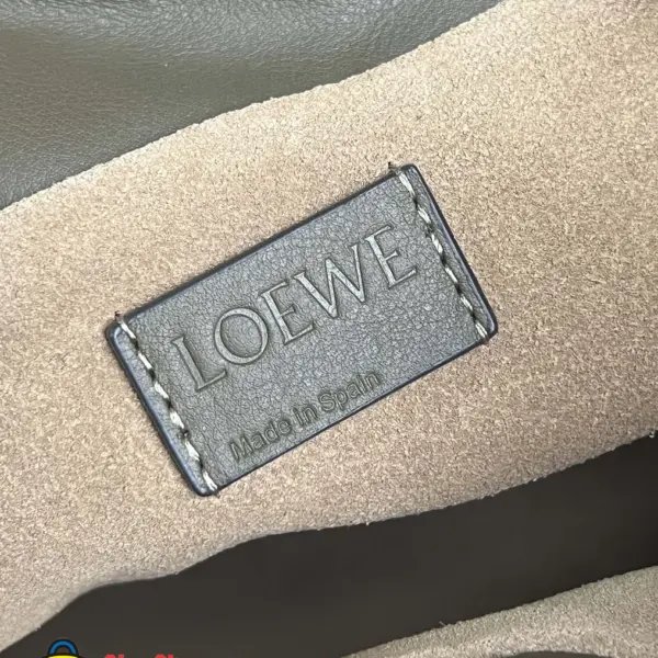 Loewe-羅意威 Flamenco 系列中號肩背手拿包 深卡其色 納帕牛皮革