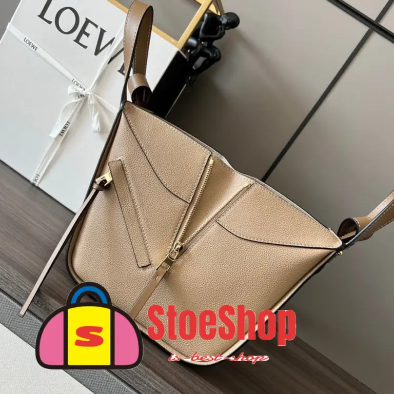 Loewe-羅意威 沙色柔軟粒面牛皮革 Hammock Compact 斜挎包