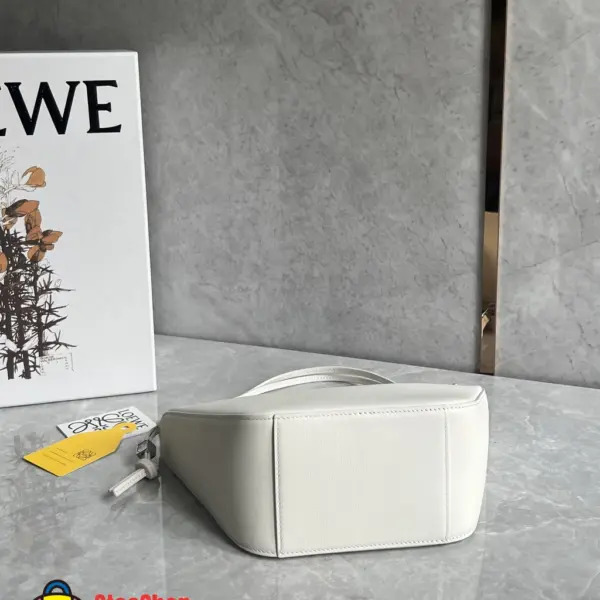 Loewe-羅意威 柔白色迷你經典牛皮革 Hammock Hobo 肩背包