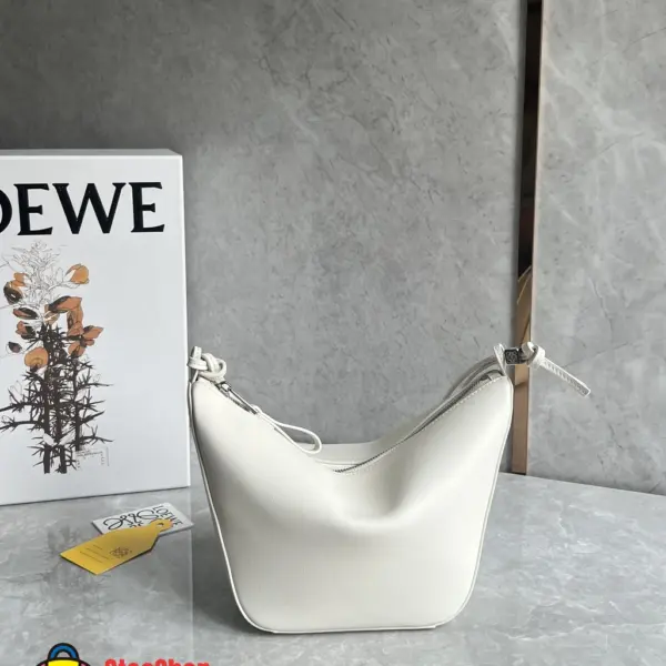 Loewe-羅意威 柔白色迷你經典牛皮革 Hammock Hobo 肩背包