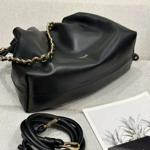 Loewe-羅意威 黑色大號柔軟納帕羊皮革 Flamenco Purse 肩背包