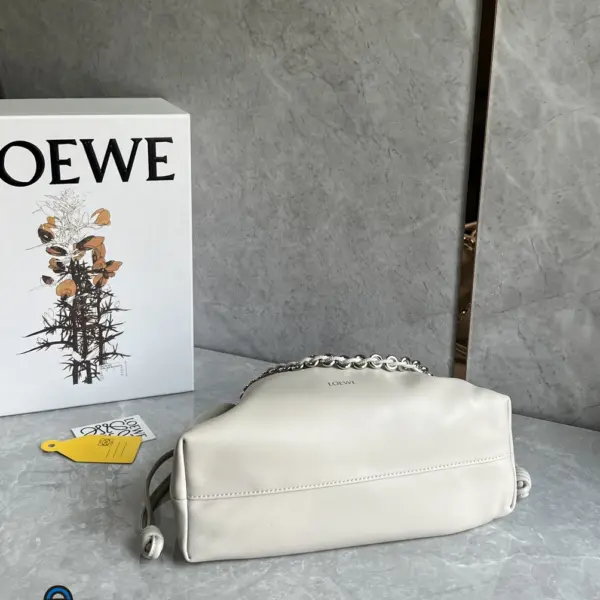 Loewe-羅意威 Flamenco 系列 海鹽白中號羊皮革肩背手袋 柔軟納帕材質