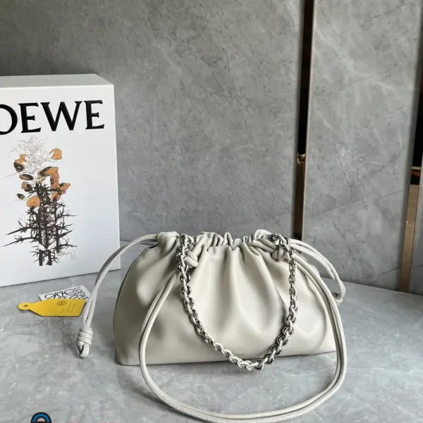 Loewe-羅意威 Flamenco 系列 海鹽白中號羊皮革肩背手袋 柔軟納帕材質