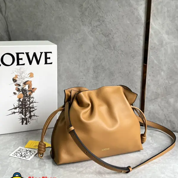 Loewe-羅意威 暖沙黃色超大號納帕牛皮革 Flamenco 肩背包 12 Loewe-羅意威 暖沙黃色超大號納帕牛皮革 Flamenco 肩背包