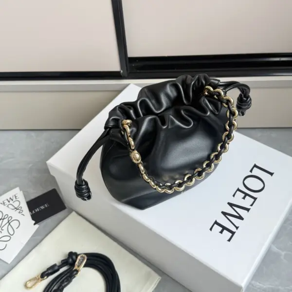 Loewe-羅意威 黑色迷你柔軟納帕羊皮革 Flamenco Purse 肩背包