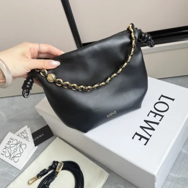 Loewe-羅意威 黑色迷你柔軟納帕羊皮革 Flamenco Purse 肩背包