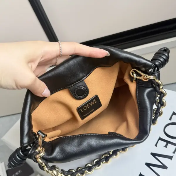 Loewe-羅意威 黑色迷你柔軟納帕羊皮革 Flamenco Purse 肩背包
