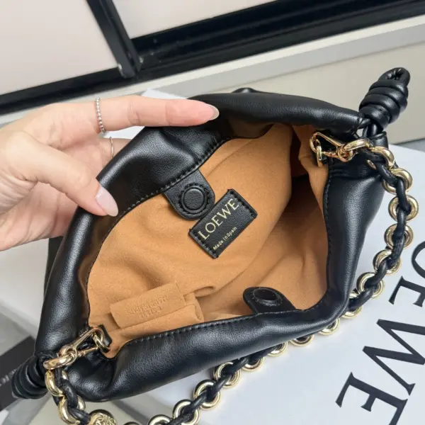 Loewe-羅意威 黑色迷你柔軟納帕羊皮革 Flamenco Purse 肩背包