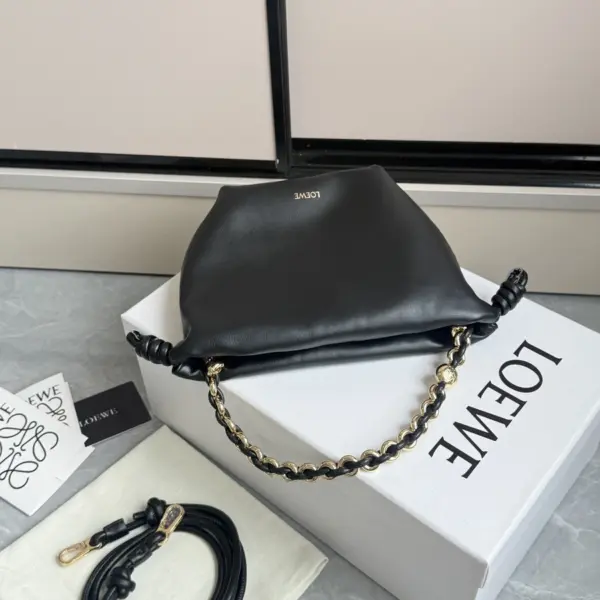 Loewe-羅意威 黑色迷你柔軟納帕羊皮革 Flamenco Purse 肩背包