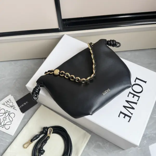 Loewe-羅意威 黑色迷你柔軟納帕羊皮革 Flamenco Purse 肩背包