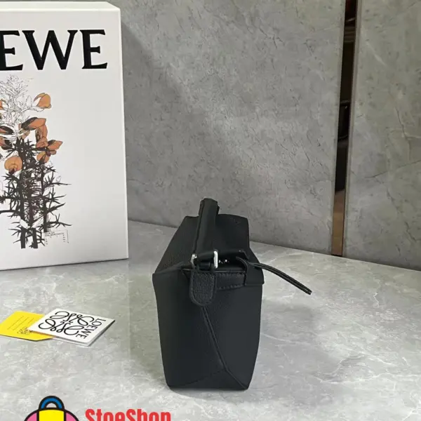 Loewe-羅意威 黑色小號經典牛皮革 Puzzle Edge 肩背包