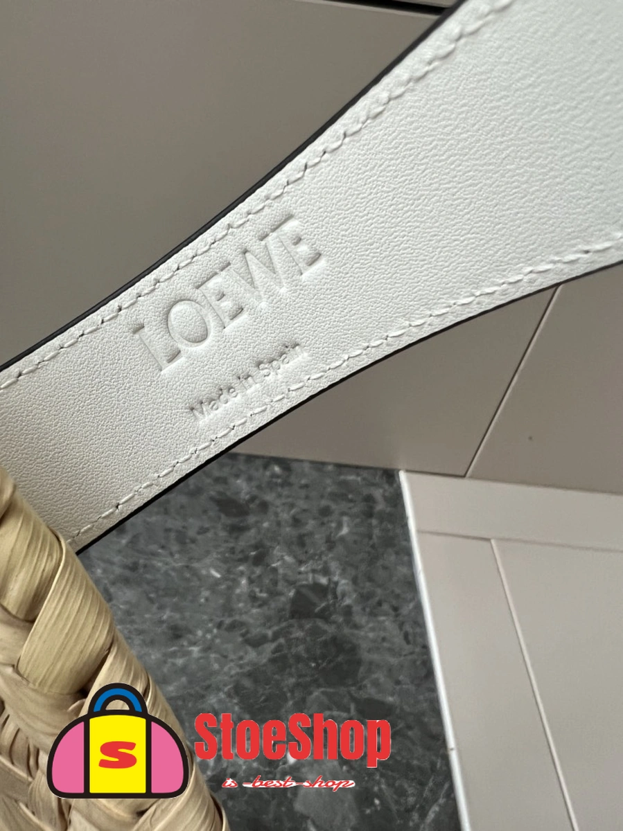 Loewe-羅意威 Basket 系列 自然色 / 白色小號棕櫚葉與牛皮革編織袋 7 Loewe-羅意威 Basket 系列 自然色 / 白色小號棕櫚葉與牛皮革編織袋