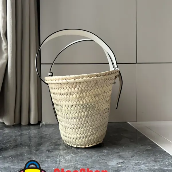 Loewe-羅意威 Basket 系列 自然色 / 白色小號棕櫚葉與牛皮革編織袋 17 Loewe-羅意威 Basket 系列 自然色 / 白色小號棕櫚葉與牛皮革編織袋