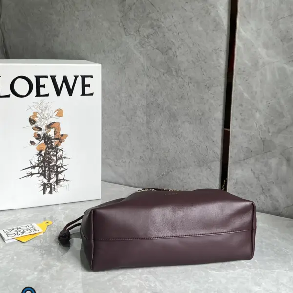Loewe-羅意威 深酒紅大號柔軟納帕羊皮革 Flamenco Purse 肩背包