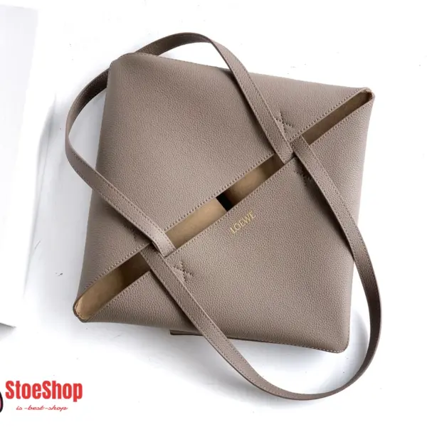 Loewe-羅意威 Puzzle Fold 系列 灰褐色中號柔軟粒面牛皮革斜挎包
