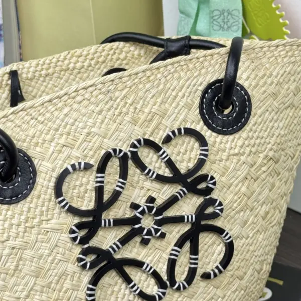 Loewe-羅意威 自然色 / 黑色小號伊拉卡棕櫚纖維 Anagram Basket 肩背包