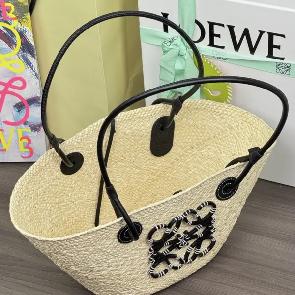 Loewe-羅意威 自然色 / 黑色小號伊拉卡棕櫚纖維 Anagram Basket 肩背包