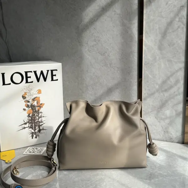 Loewe-羅意威 Flamenco 系列中號肩背手拿包 沙色 納帕牛皮革 11 Loewe-羅意威 Flamenco 系列中號肩背手拿包 沙色 納帕牛皮革