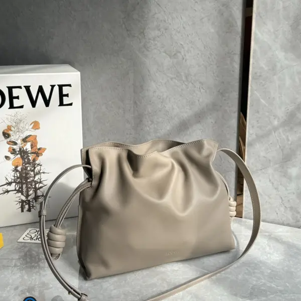 Loewe-羅意威 Flamenco 系列中號肩背手拿包 沙色 納帕牛皮革 13 Loewe-羅意威 Flamenco 系列中號肩背手拿包 沙色 納帕牛皮革