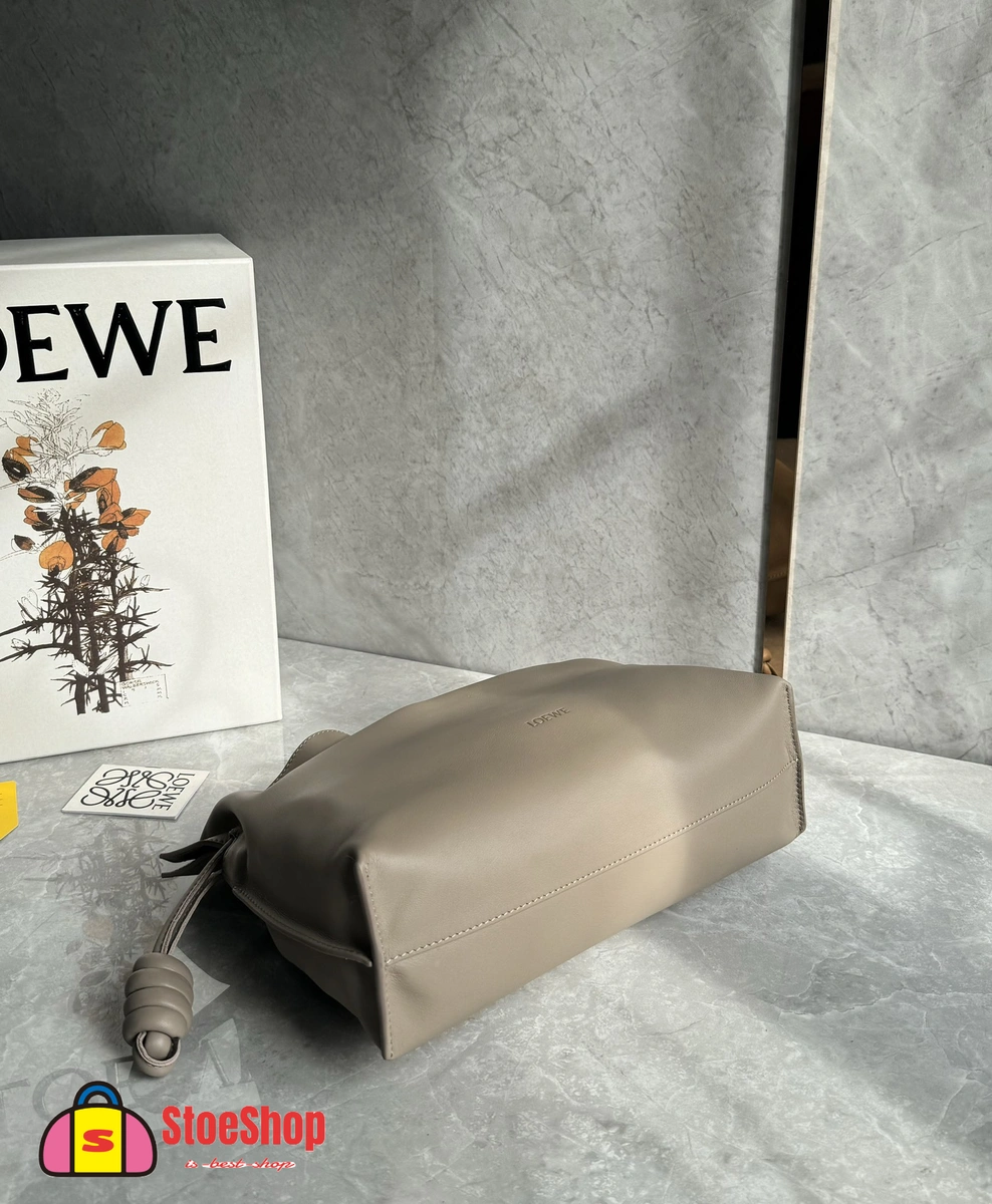 Loewe-羅意威 Flamenco 系列中號肩背手拿包 沙色 納帕牛皮革 8 Loewe-羅意威 Flamenco 系列中號肩背手拿包 沙色 納帕牛皮革